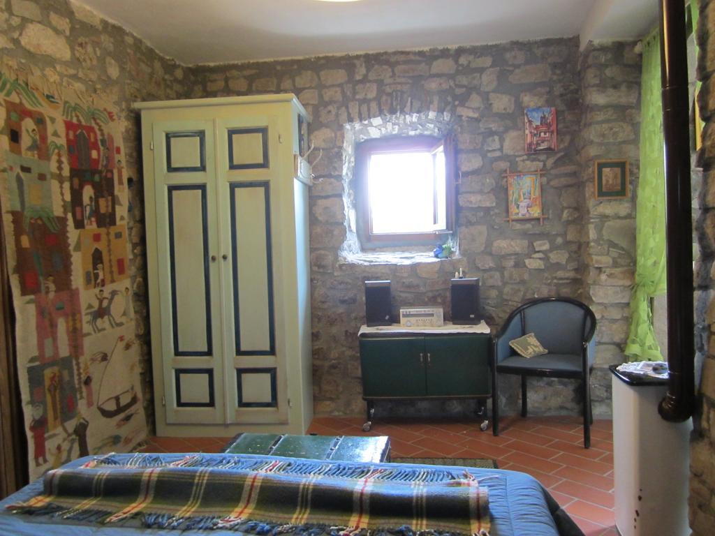 Poggio Delle Rondini Bed & Breakfast Bagnone Luaran gambar
