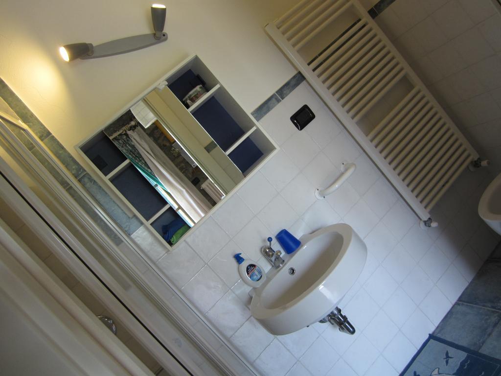 Poggio Delle Rondini Bed & Breakfast Bagnone Luaran gambar