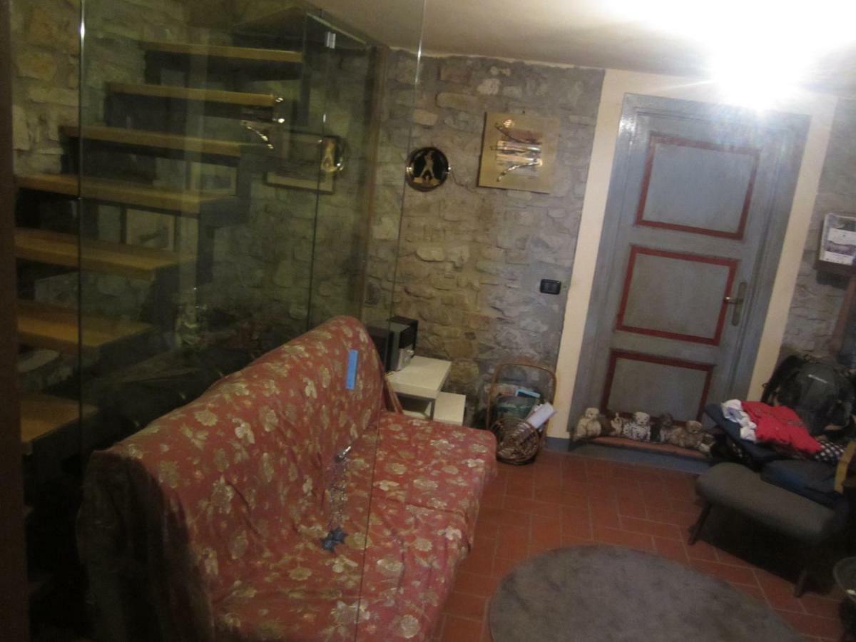 Poggio Delle Rondini Bed & Breakfast Bagnone Luaran gambar